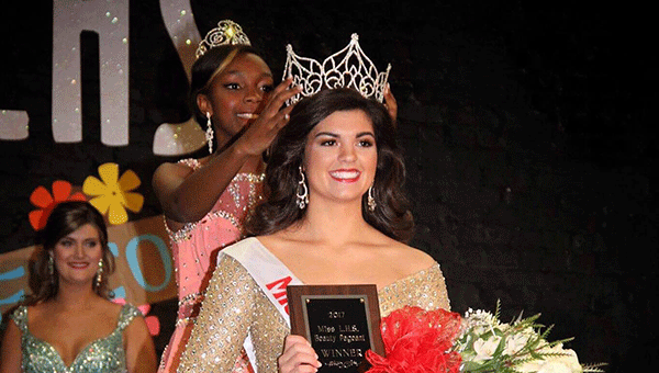 On Feb. 16, sophomore Natalie Weaver was officially crowned Miss LHS 2017. 